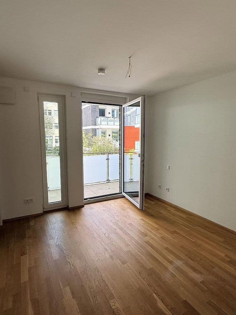 Prenájom bytu 2-izbový 66 m², Frankfurt, Hesensko Prenájom bytu 2-izbový 66 m², Frankfurt, Hesensko