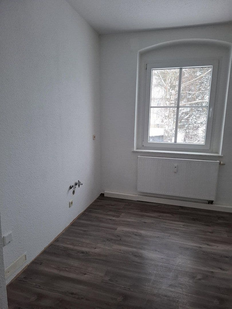 Prenájom bytu 2-izbový 59 m², Marxstr. 5, Seifhennersdorf, Sasko Prenájom bytu 2-izbový 59 m², Marxstr. 5, Seifhennersdorf, Sasko