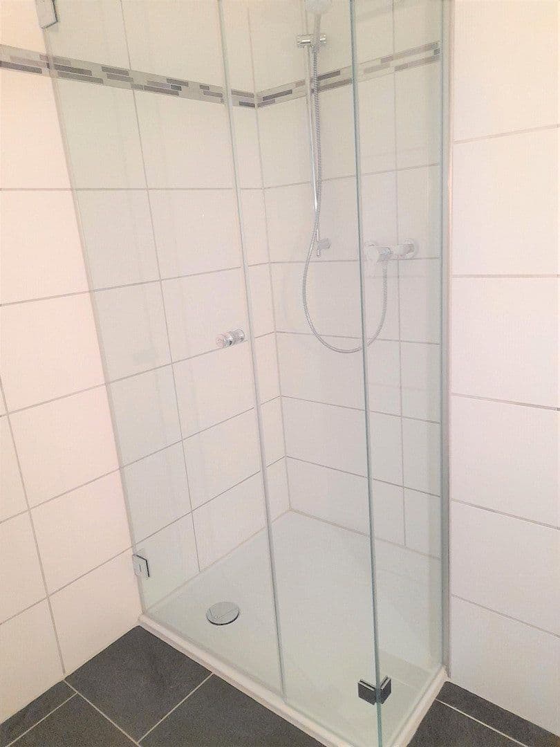 Prenájom bytu 3-izbový 70 m², Marktstraße 6, Solingen, Severné Porýnie - Westfálsko Prenájom bytu 3-izbový 70 m², Marktstraße 6, Solingen, Severné Porýnie - Westfálsko