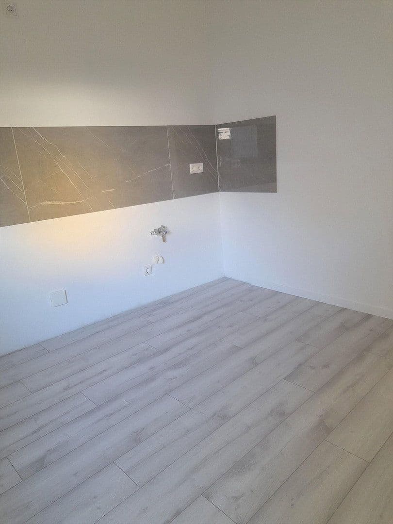 Prenájom bytu 3-izbový 70 m², Marktstraße 6, Solingen, Severné Porýnie - Westfálsko Prenájom bytu 3-izbový 70 m², Marktstraße 6, Solingen, Severné Porýnie - Westfálsko