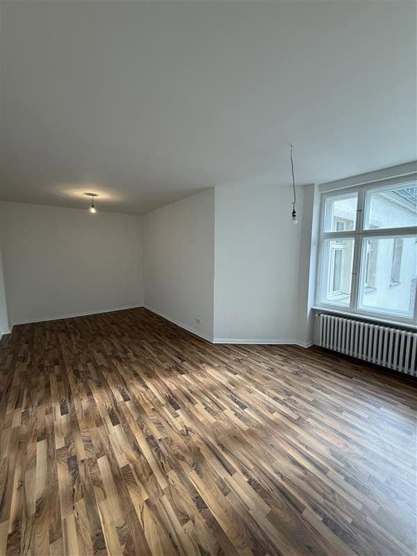 Prenájom bytu 2-izbový 63 m², Friedrich-Wilhelm-Straße 95, Berlin, Berlín Prenájom bytu 2-izbový 63 m², Friedrich-Wilhelm-Straße 95, Berlin, Berlín