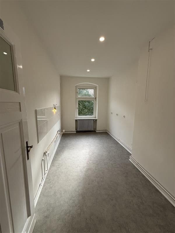 Prenájom bytu 2-izbový 63 m², Friedrich-Wilhelm-Straße 95, Berlin, Berlín Prenájom bytu 2-izbový 63 m², Friedrich-Wilhelm-Straße 95, Berlin, Berlín