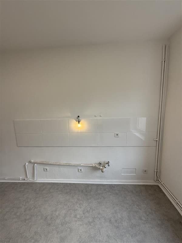 Prenájom bytu 2-izbový 63 m², Friedrich-Wilhelm-Straße 95, Berlin, Berlín Prenájom bytu 2-izbový 63 m², Friedrich-Wilhelm-Straße 95, Berlin, Berlín