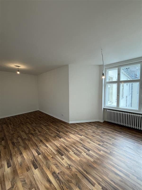 Prenájom bytu 2-izbový 63 m², Friedrich-Wilhelm-Straße 95, Berlin, Berlín Prenájom bytu 2-izbový 63 m², Friedrich-Wilhelm-Straße 95, Berlin, Berlín