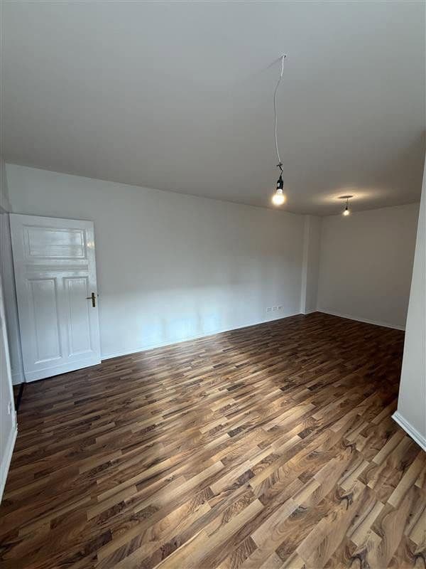 Prenájom bytu 2-izbový 63 m², Friedrich-Wilhelm-Straße 95, Berlin, Berlín Prenájom bytu 2-izbový 63 m², Friedrich-Wilhelm-Straße 95, Berlin, Berlín