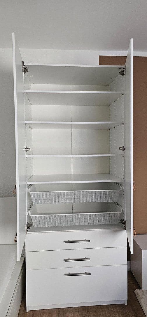 Prenájom bytu 1-izbový 24 m², Großbettlingen, Bádensko-Wurttembersko Prenájom bytu 1-izbový 24 m², Großbettlingen, Bádensko-Wurttembersko