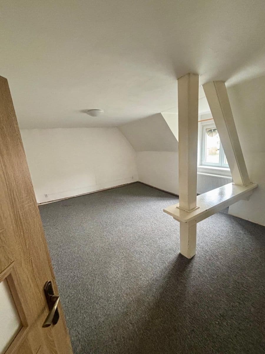 Prenájom bytu 2-izbový 56 m², Podkrušnohorská, Litvínov, Ústecký kraj Prenájom bytu 2-izbový 56 m², Podkrušnohorská, Litvínov, Ústecký kraj