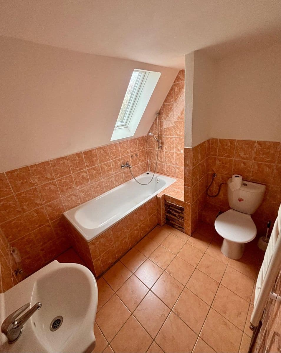 Prenájom bytu 2-izbový 56 m², Podkrušnohorská, Litvínov, Ústecký kraj Prenájom bytu 2-izbový 56 m², Podkrušnohorská, Litvínov, Ústecký kraj