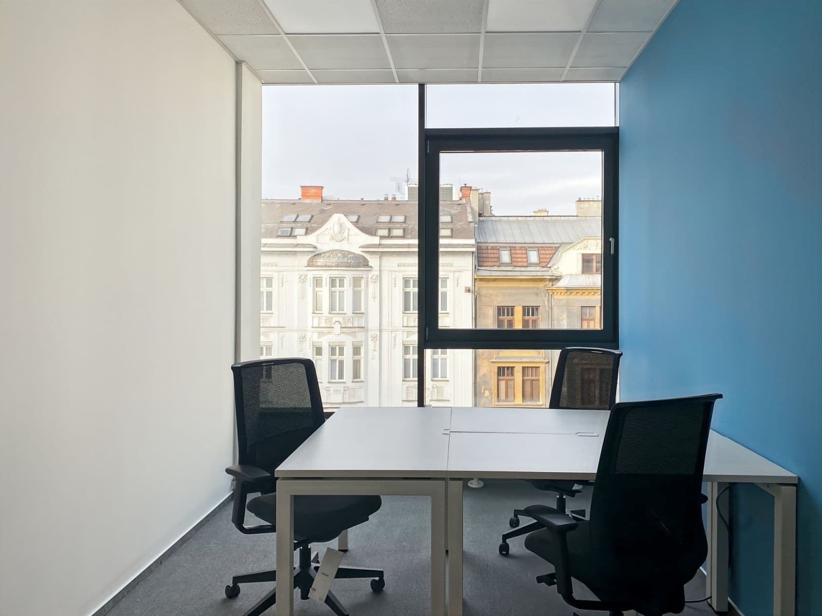 Prenájom kancelárie 8 m², Masarykovo náměstí, Ostrava, Moravskoslezský kraj Prenájom kancelárie 8 m², Masarykovo náměstí, Ostrava, Moravskoslezský kraj