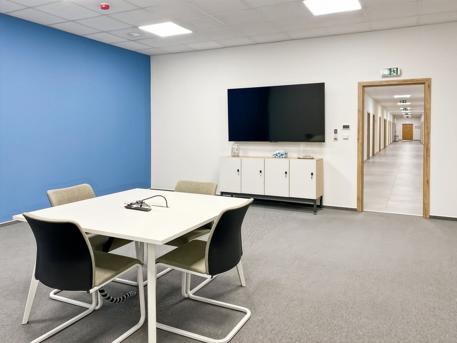 Prenájom kancelárie 15 m², Masarykovo náměstí, Ostrava, Moravskoslezský kraj Prenájom kancelárie 15 m², Masarykovo náměstí, Ostrava, Moravskoslezský kraj