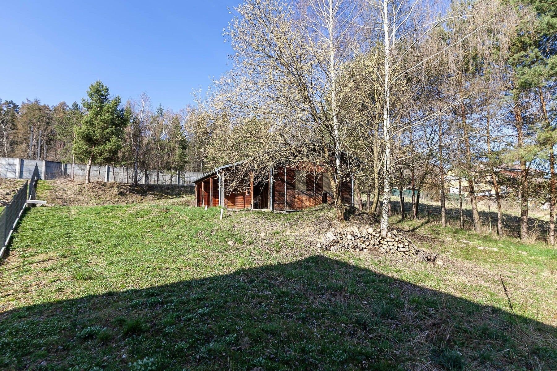 Predaj pozemku 1.468 m², V Jedlovci, Všestary, Středočeský kraj Predaj pozemku 1.468 m², V Jedlovci, Všestary, Středočeský kraj