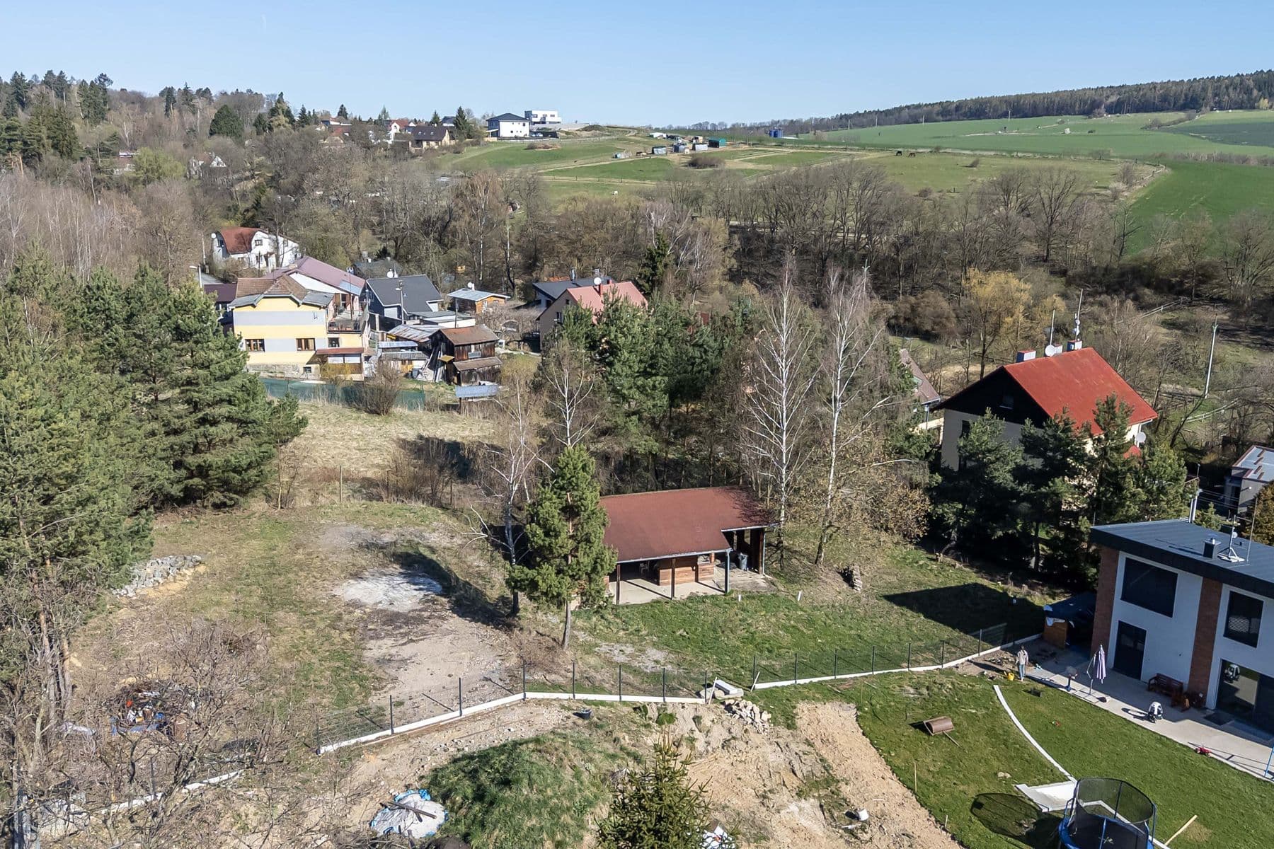 Predaj pozemku 1.468 m², V Jedlovci, Všestary, Středočeský kraj Predaj pozemku 1.468 m², V Jedlovci, Všestary, Středočeský kraj