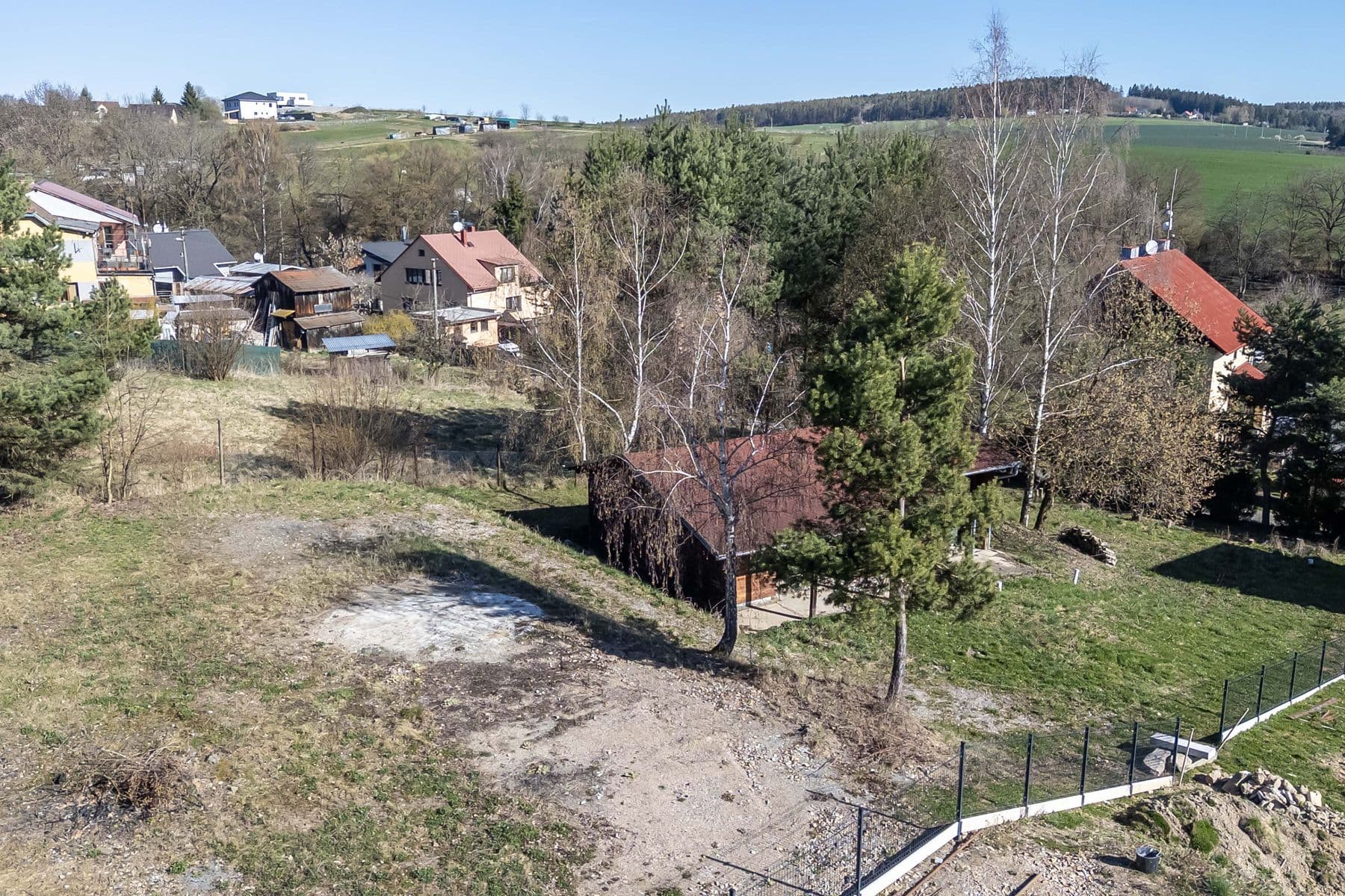 Predaj pozemku 1.468 m², V Jedlovci, Všestary, Středočeský kraj Predaj pozemku 1.468 m², V Jedlovci, Všestary, Středočeský kraj