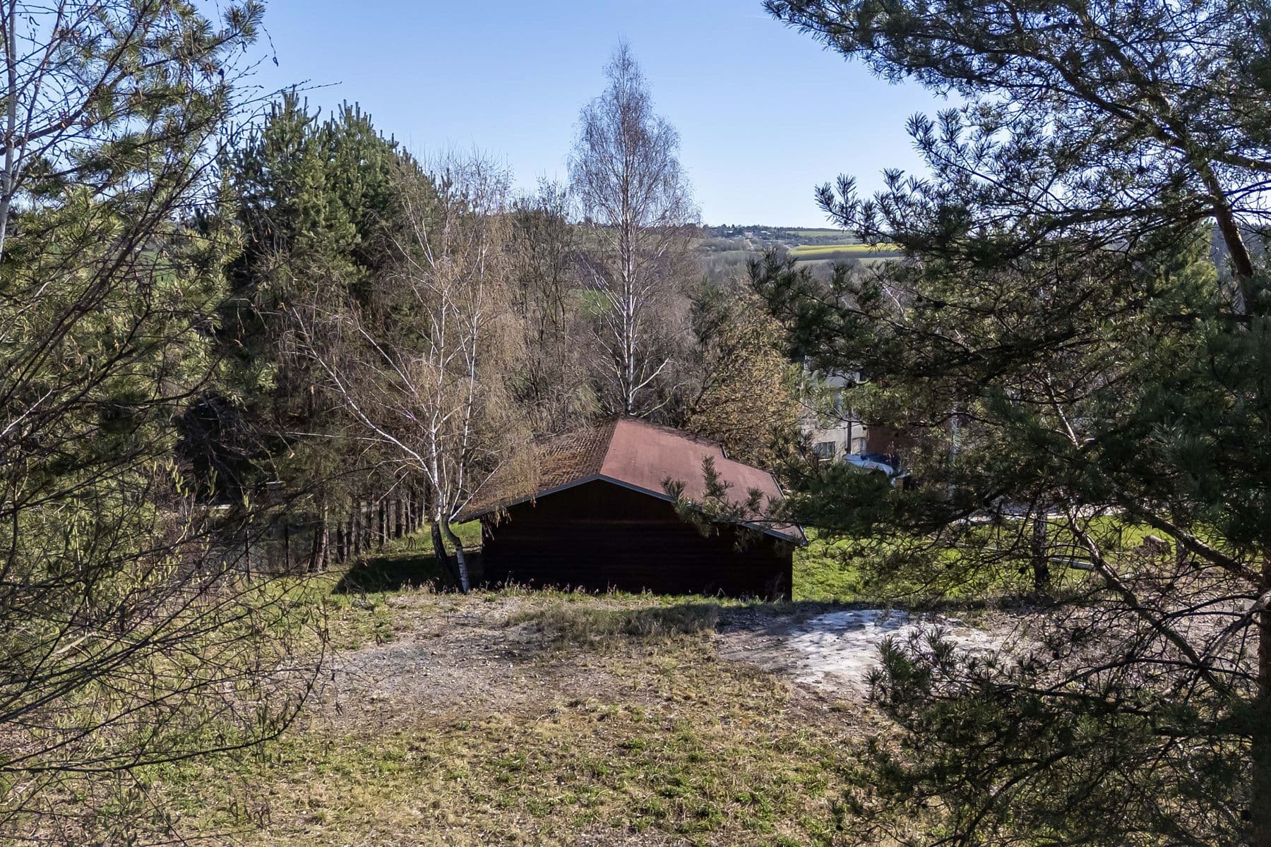 Predaj pozemku 1.468 m², V Jedlovci, Všestary, Středočeský kraj Predaj pozemku 1.468 m², V Jedlovci, Všestary, Středočeský kraj