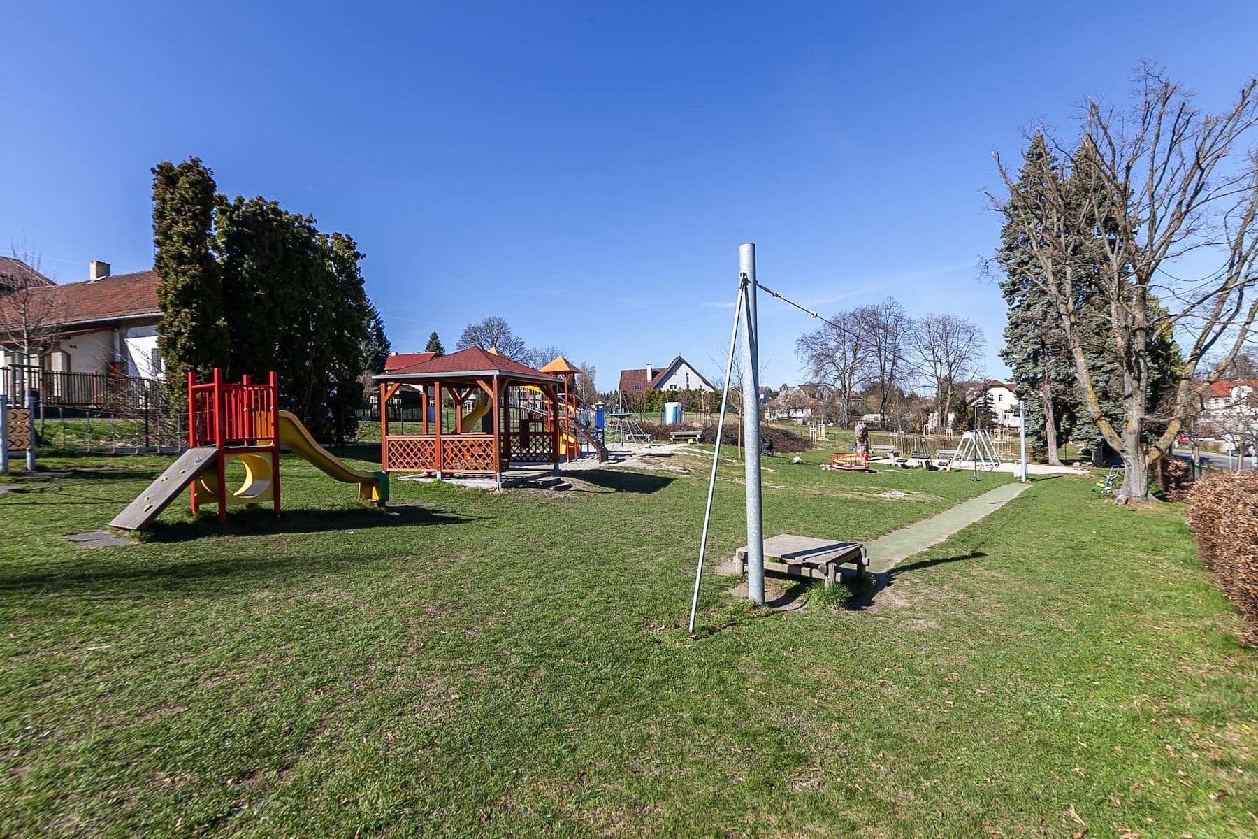 Predaj pozemku 1.468 m², V Jedlovci, Všestary, Středočeský kraj Predaj pozemku 1.468 m², V Jedlovci, Všestary, Středočeský kraj