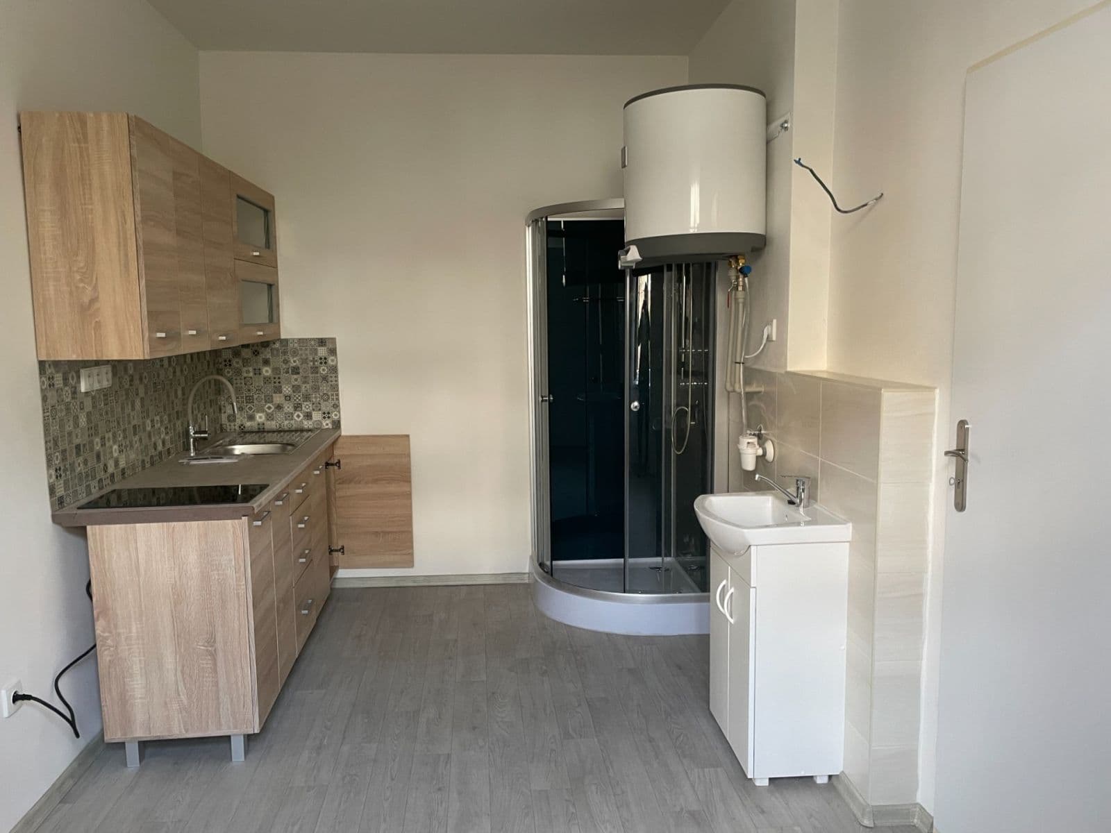 Prenájom bytu 1-izbový 40 m², Dobrovského, Olomouc, Olomoucký kraj Prenájom bytu 1-izbový 40 m², Dobrovského, Olomouc, Olomoucký kraj