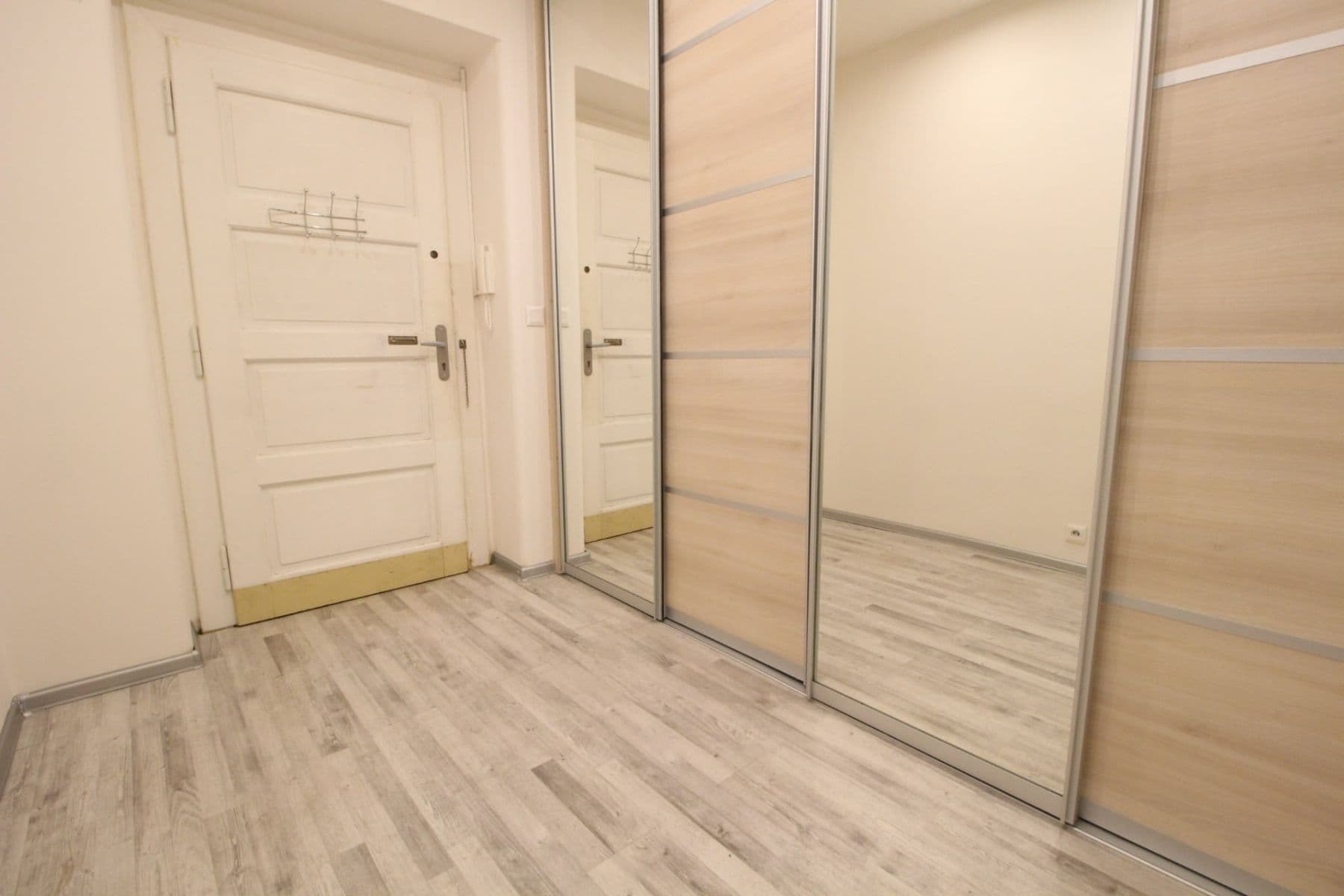 Prenájom bytu 2-izbový 54 m², Štěpánkova, Beroun, Středočeský kraj Prenájom bytu 2-izbový 54 m², Štěpánkova, Beroun, Středočeský kraj