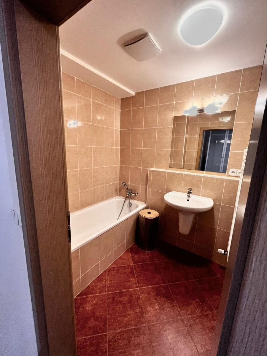 Prenájom bytu 2-izbový 41 m², Vorařská, Praha, Praha Prenájom bytu 2-izbový 41 m², Vorařská, Praha, Praha