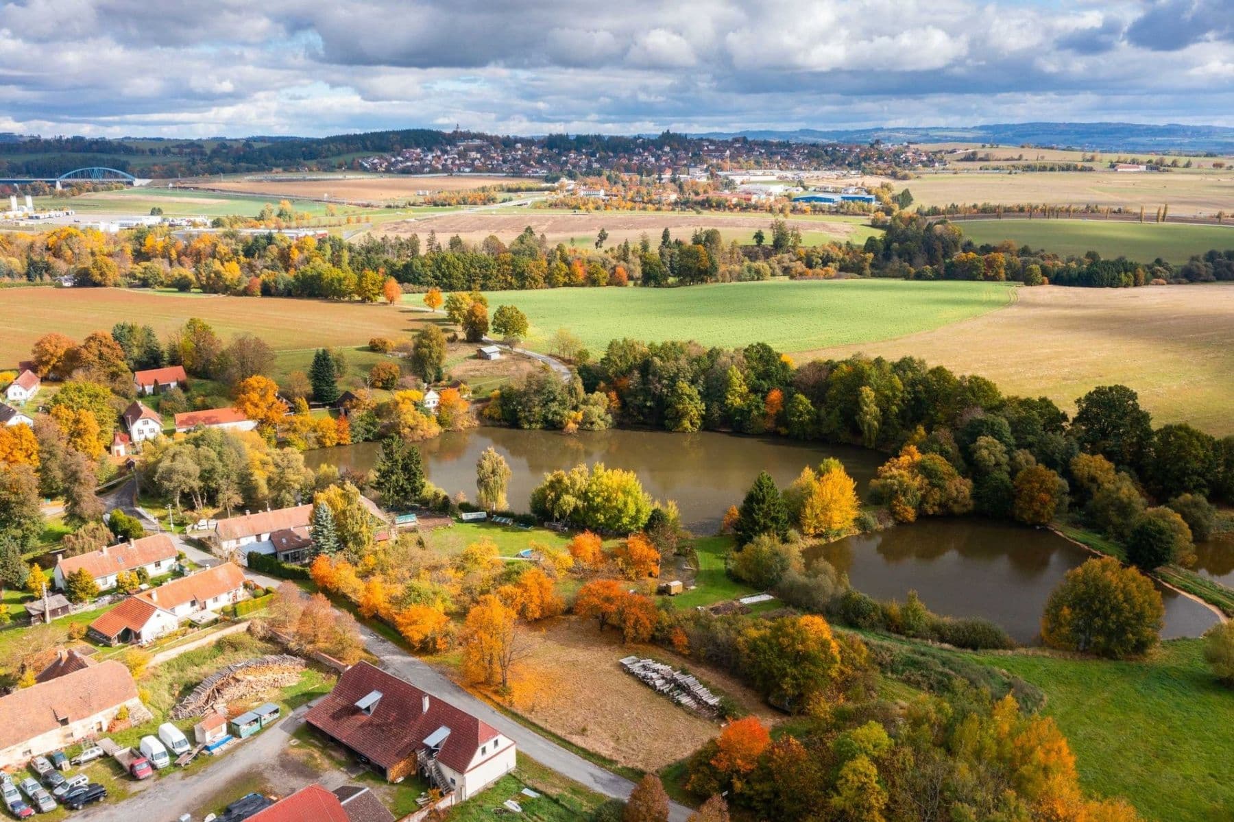Predaj pozemku 3.200 m², Chotoviny, Jihočeský kraj Predaj pozemku 3.200 m², Chotoviny, Jihočeský kraj