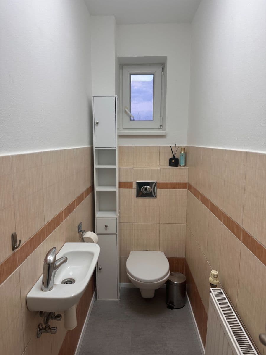 Prenájom bytu 3-izbový 100 m², Na Perštýně, Liberec, Liberecký kraj Prenájom bytu 3-izbový 100 m², Na Perštýně, Liberec, Liberecký kraj