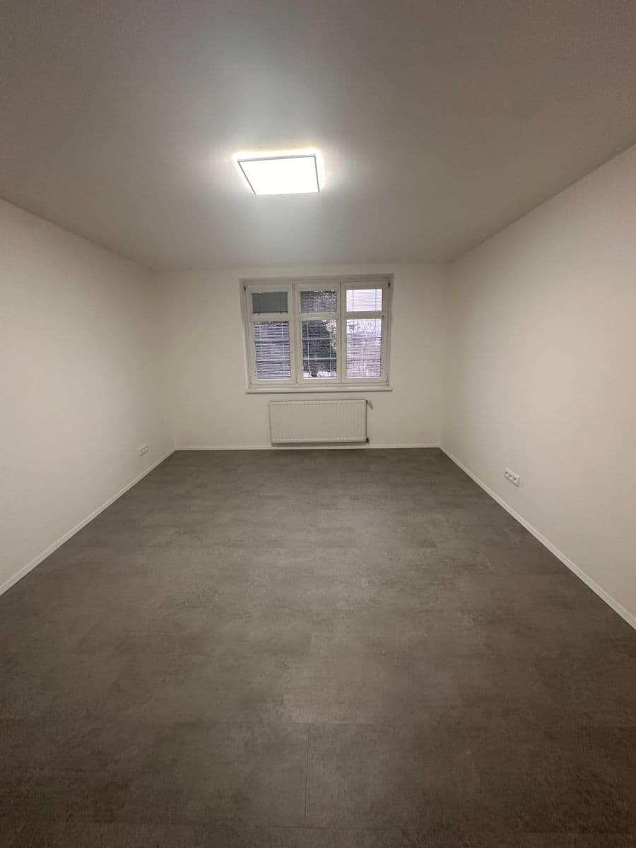 Prenájom bytu 3-izbový 100 m², Na Perštýně, Liberec, Liberecký kraj Prenájom bytu 3-izbový 100 m², Na Perštýně, Liberec, Liberecký kraj