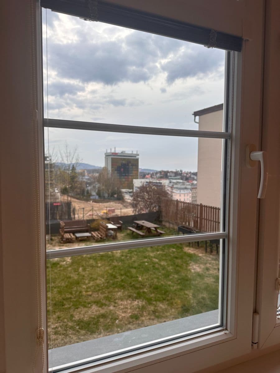 Prenájom bytu 3-izbový 100 m², Na Perštýně, Liberec, Liberecký kraj Prenájom bytu 3-izbový 100 m², Na Perštýně, Liberec, Liberecký kraj