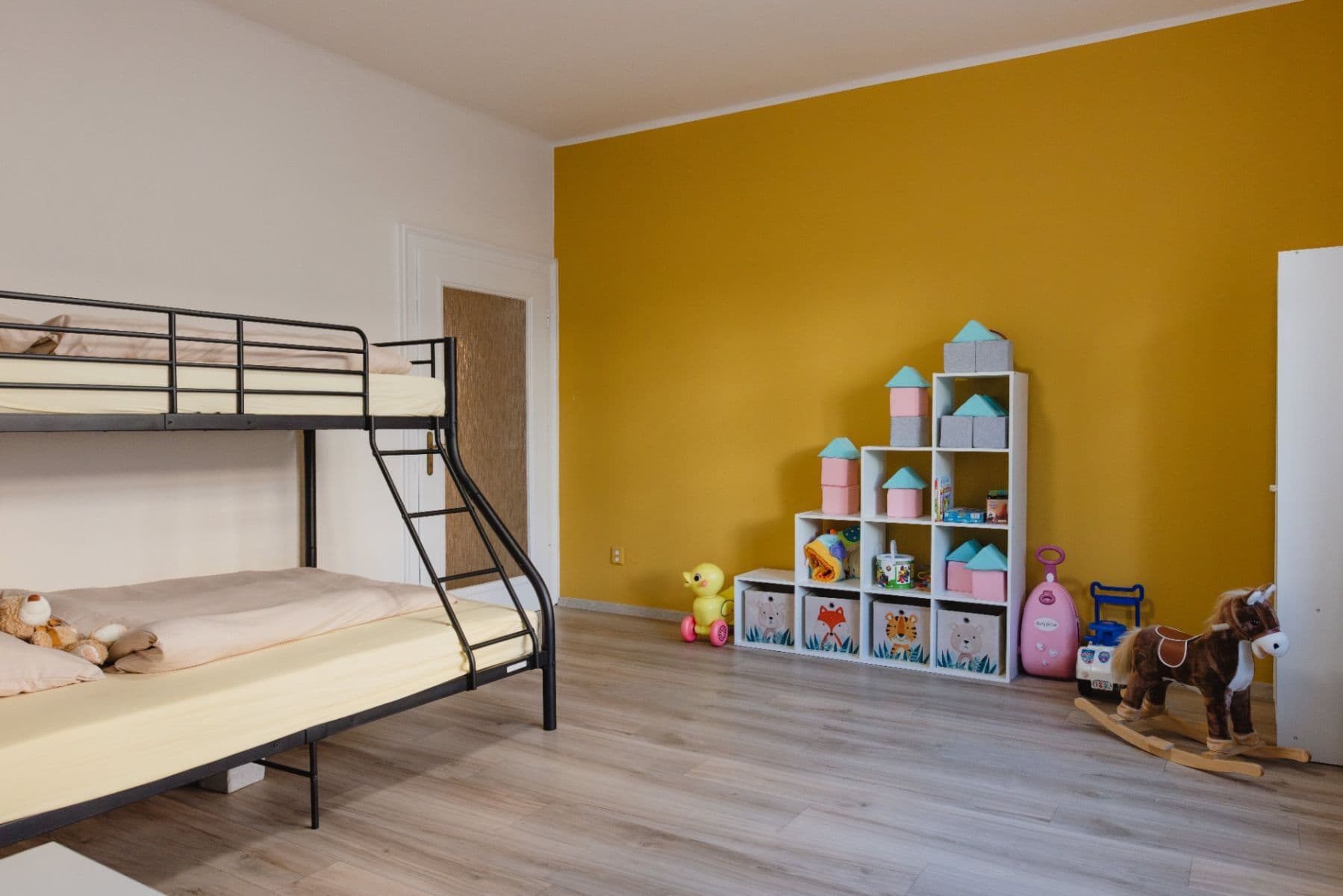 Prenájom bytu 3-izbový 100 m², Na Perštýně, Liberec, Liberecký kraj Prenájom bytu 3-izbový 100 m², Na Perštýně, Liberec, Liberecký kraj