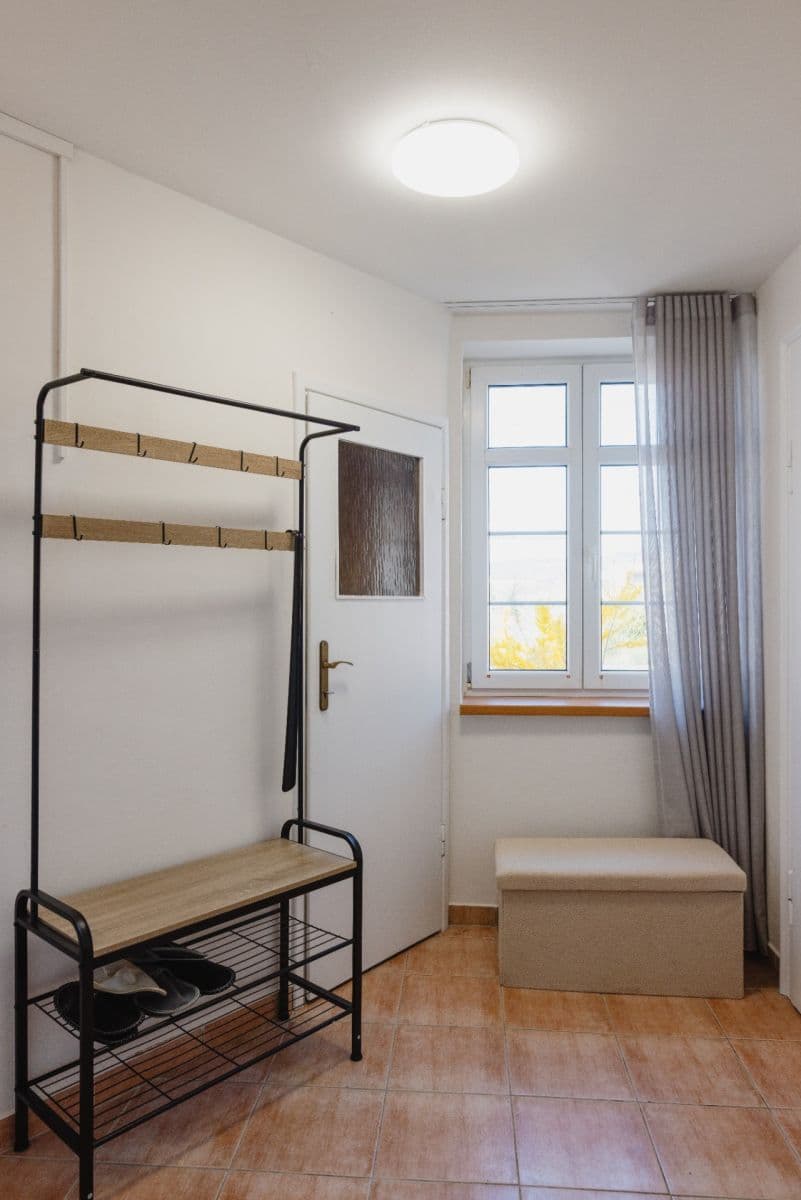 Prenájom bytu 3-izbový 100 m², Na Perštýně, Liberec, Liberecký kraj Prenájom bytu 3-izbový 100 m², Na Perštýně, Liberec, Liberecký kraj