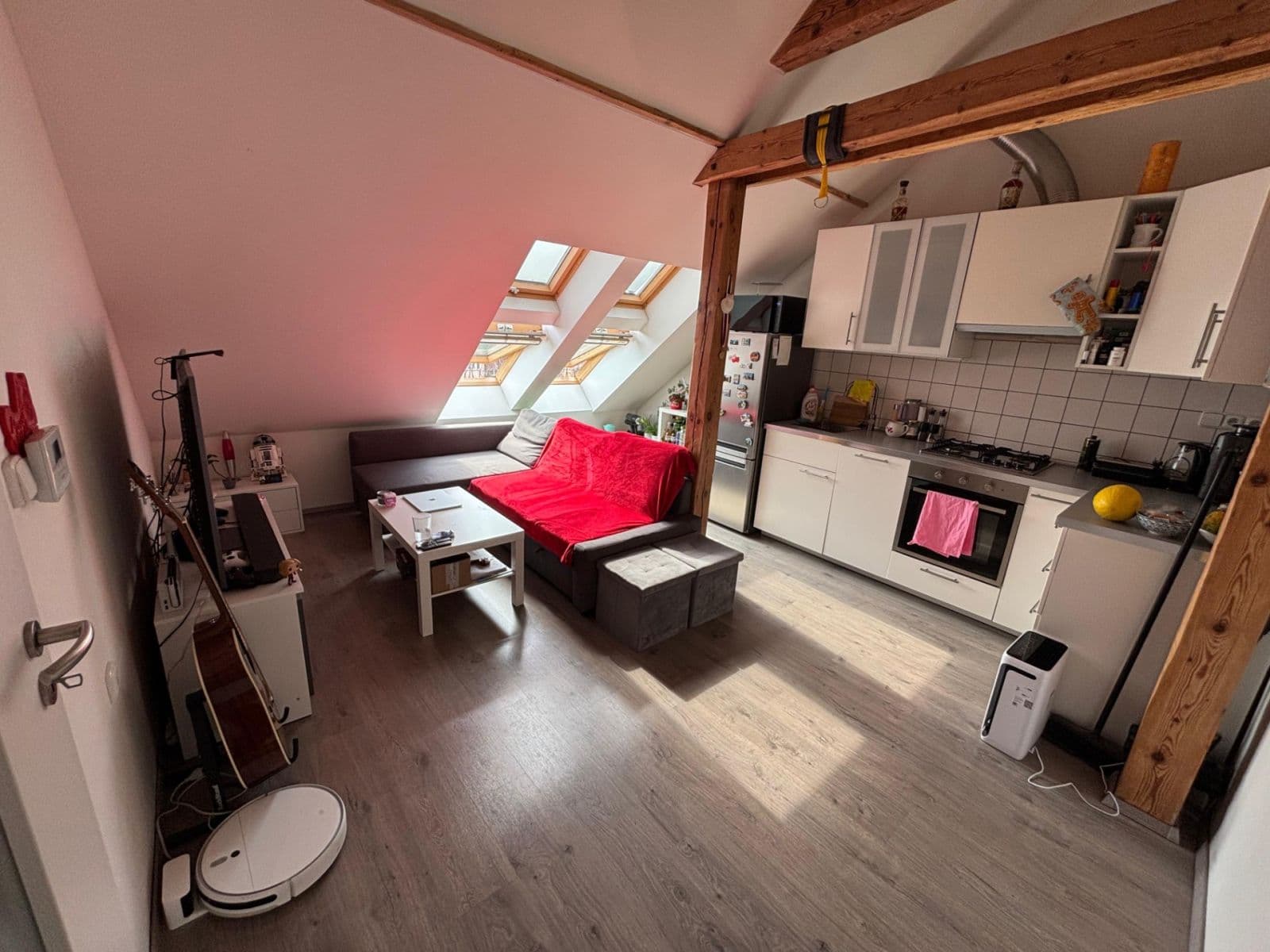 Prenájom bytu 2-izbový 40 m², Strančická, Praha, Praha Prenájom bytu 2-izbový 40 m², Strančická, Praha, Praha