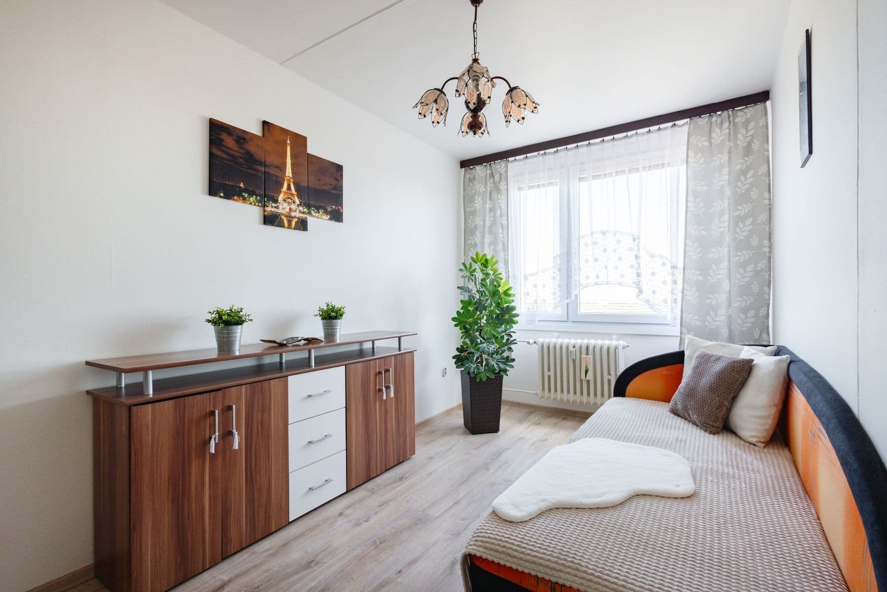 Predaj bytu 3-izbový 75 m², Jablonecká, Praha, Praha Predaj bytu 3-izbový 75 m², Jablonecká, Praha, Praha