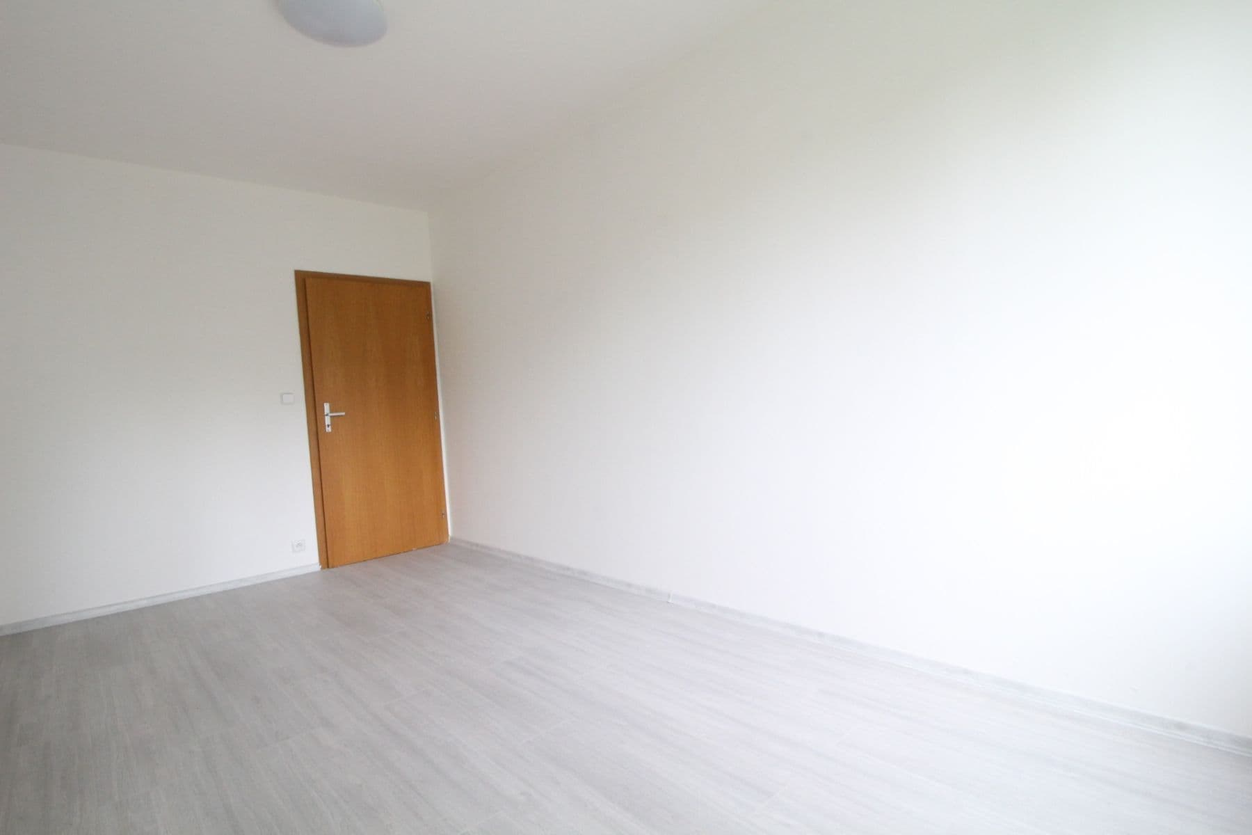 Prenájom bytu 3-izbový 93 m², Velká skála, Praha, Praha Prenájom bytu 3-izbový 93 m², Velká skála, Praha, Praha