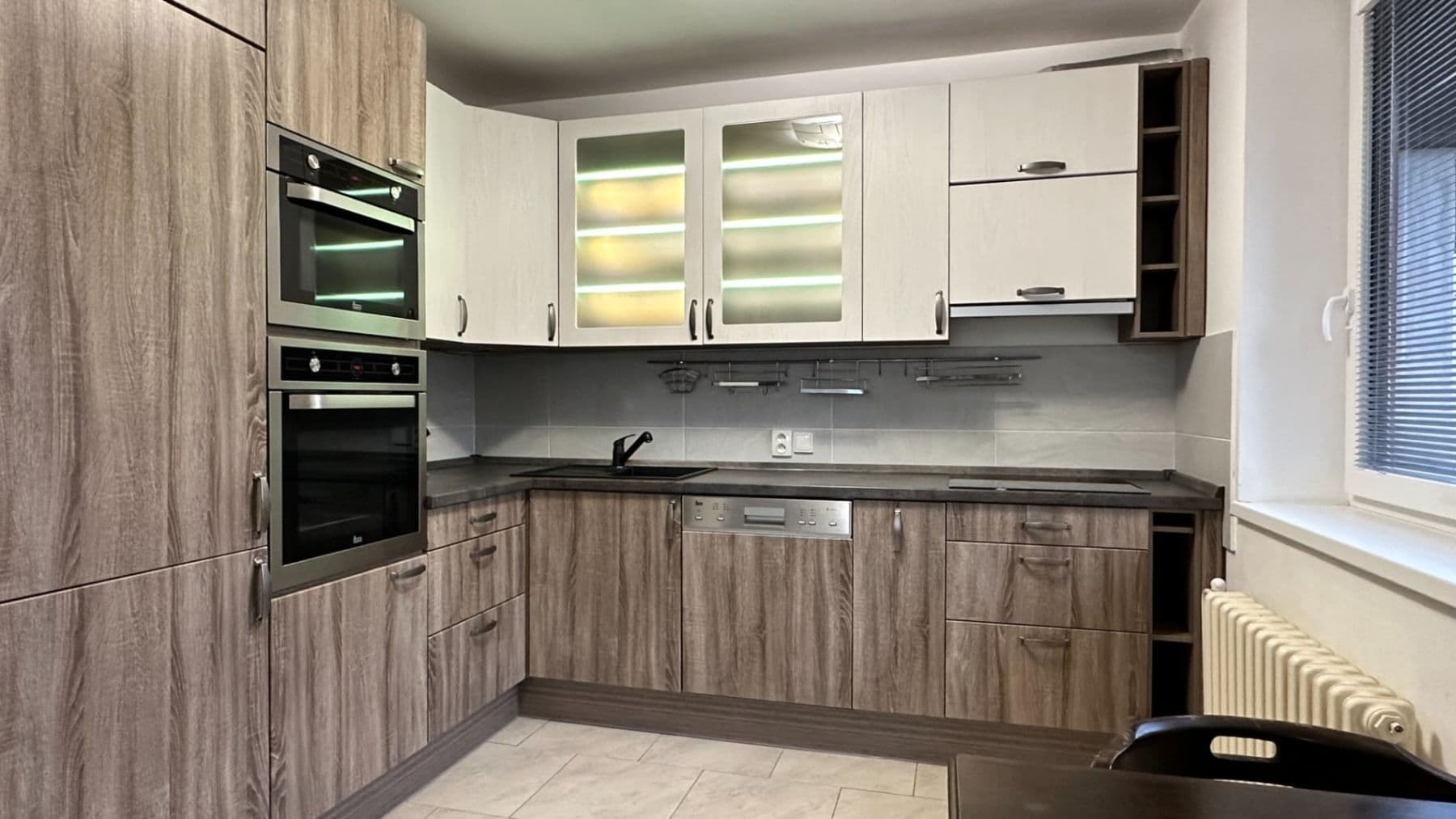 Prenájom bytu 2-izbový 55 m², Hrušovická, Praha, Praha Prenájom bytu 2-izbový 55 m², Hrušovická, Praha, Praha