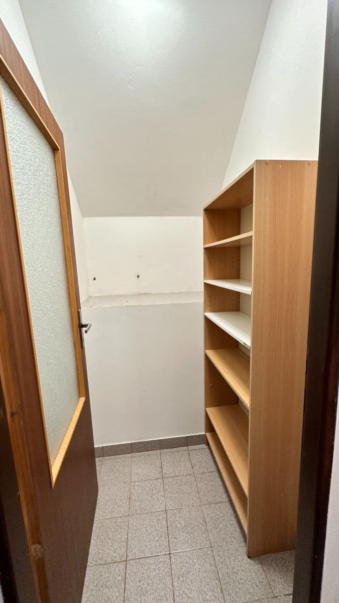 Prenájom bytu 2-izbový 55 m², Hrušovická, Praha, Praha Prenájom bytu 2-izbový 55 m², Hrušovická, Praha, Praha