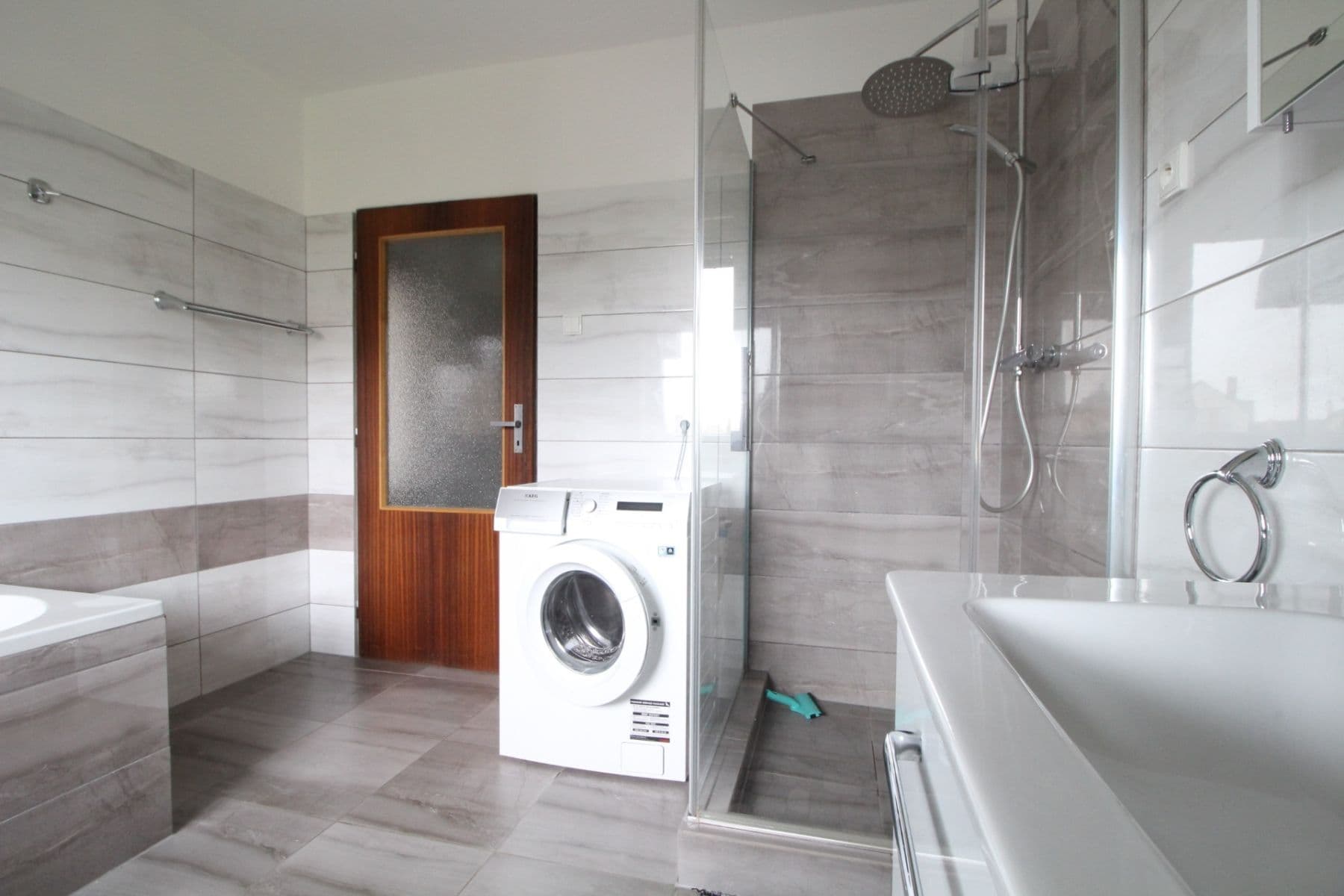 Prenájom bytu 2-izbový 55 m², Hrušovická, Praha, Praha Prenájom bytu 2-izbový 55 m², Hrušovická, Praha, Praha