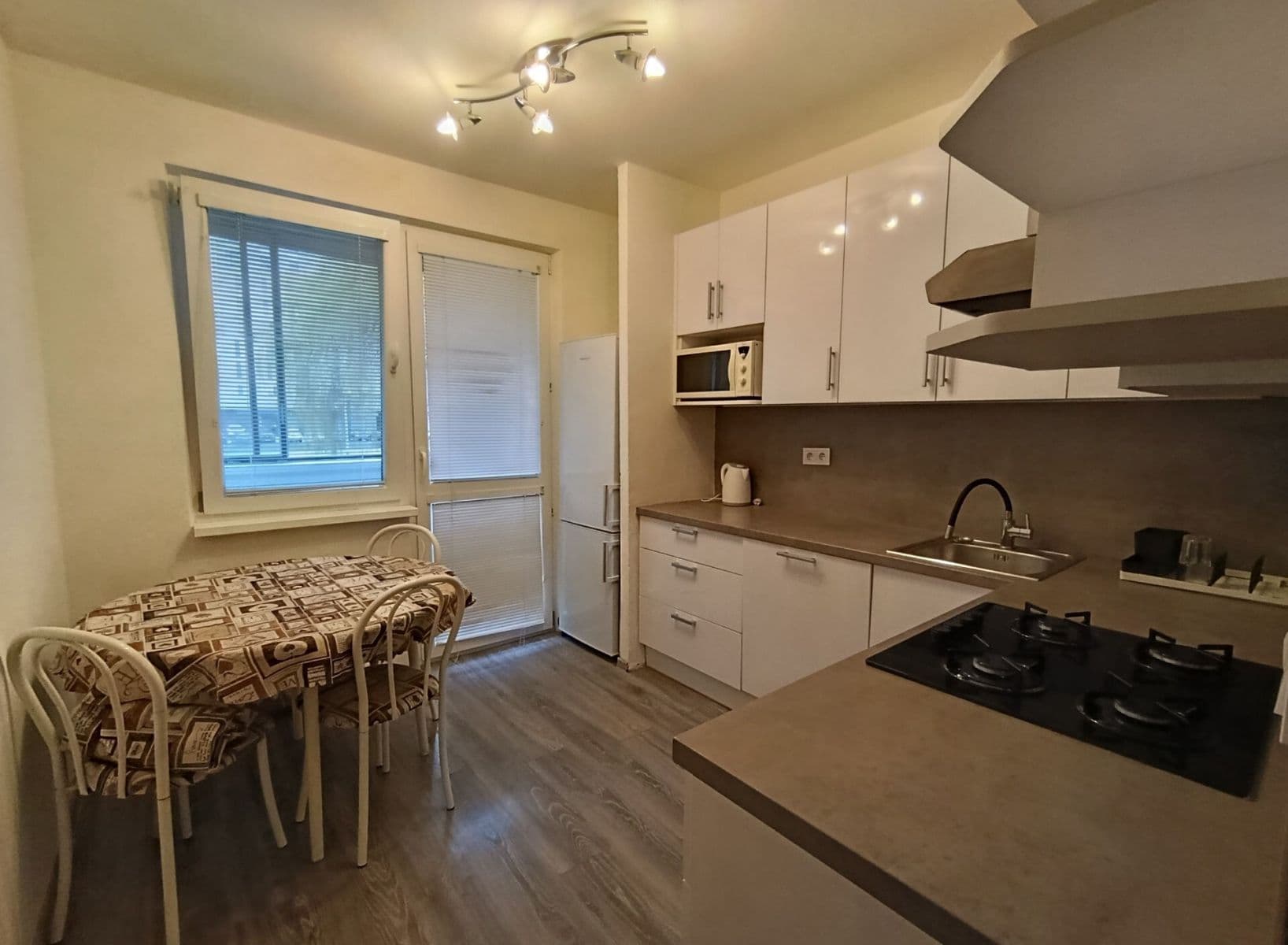 Predaj bytu 4-izbový 88 m², Wolkrova, Petržalka, Bratislavský kraj Predaj bytu 4-izbový 88 m², Wolkrova, Petržalka, Bratislavský kraj