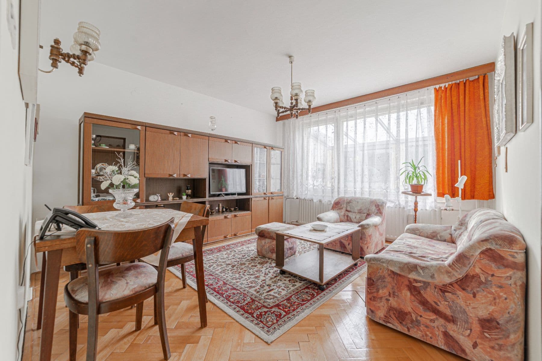 Predaj domu 73 m², pozemek 300 m², Šafaříkova, Valašské Meziříčí, Zlínský kraj Predaj domu 73 m², pozemek 300 m², Šafaříkova, Valašské Meziříčí, Zlínský kraj