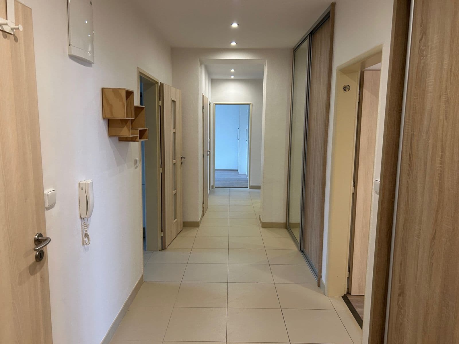 Prenájom bytu 3-izbový 121 m², Družstevní ochoz, Praha, Praha Prenájom bytu 3-izbový 121 m², Družstevní ochoz, Praha, Praha