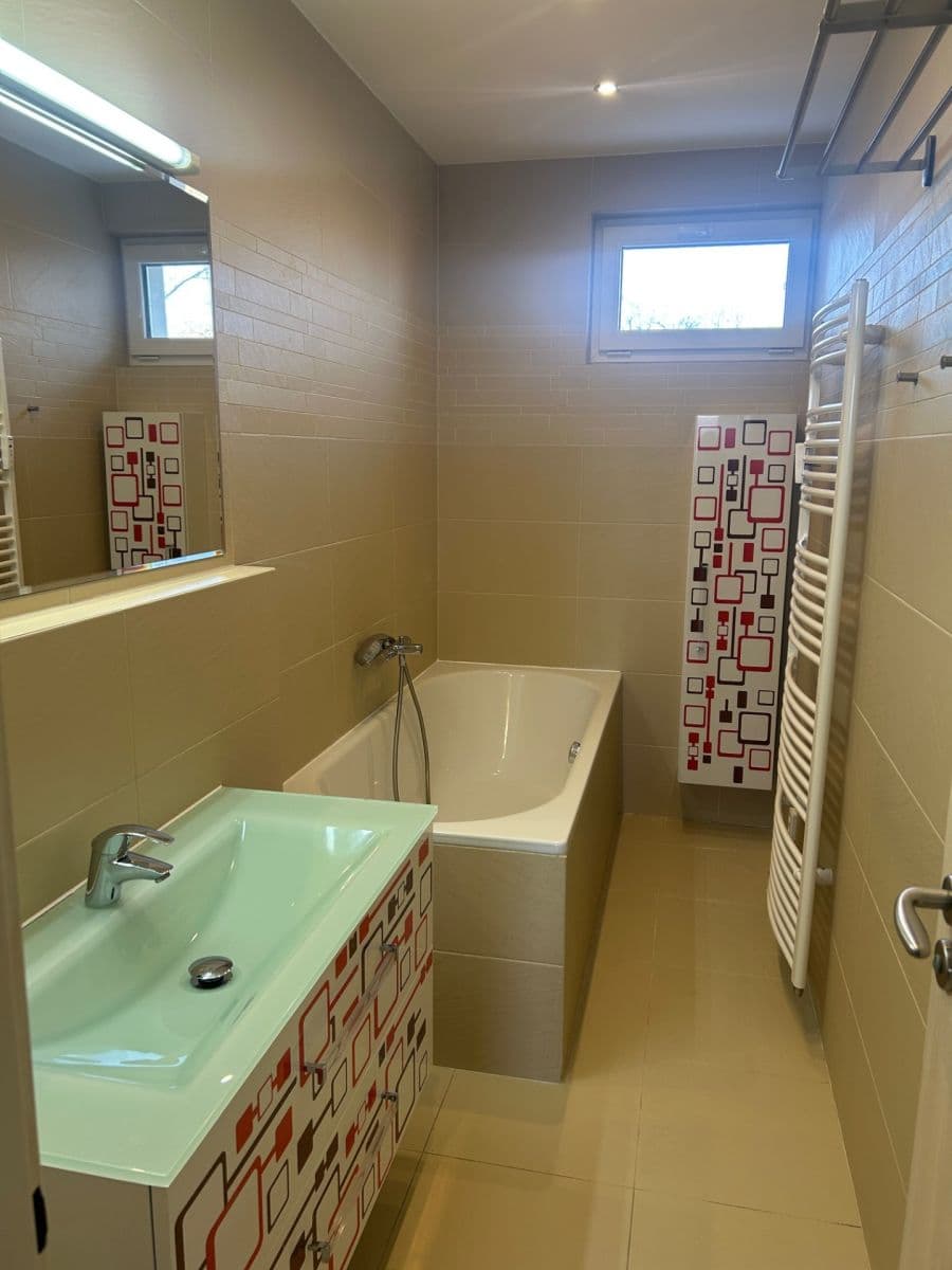 Prenájom bytu 3-izbový 121 m², Družstevní ochoz, Praha, Praha Prenájom bytu 3-izbový 121 m², Družstevní ochoz, Praha, Praha