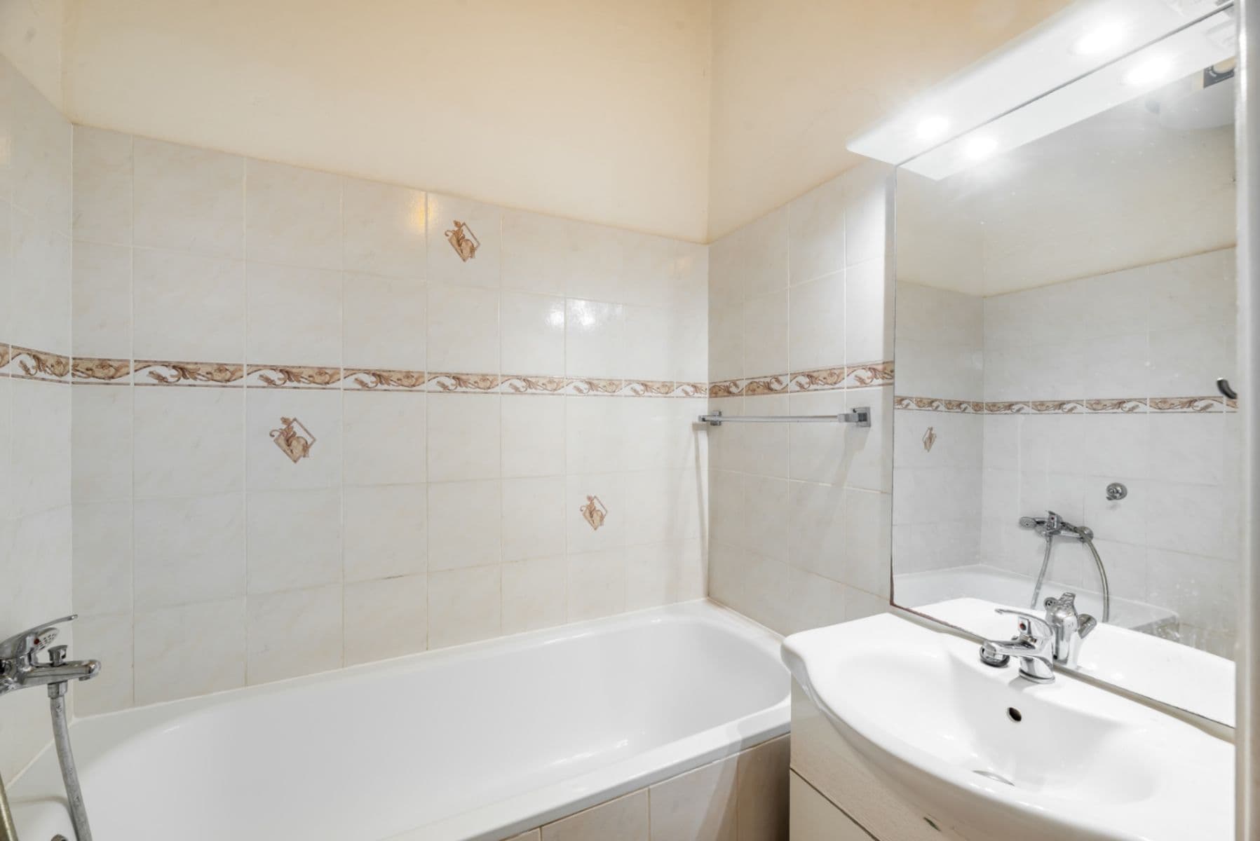 Predaj bytu 2-izbový 52 m², Kloboučnická, Praha, Praha Predaj bytu 2-izbový 52 m², Kloboučnická, Praha, Praha
