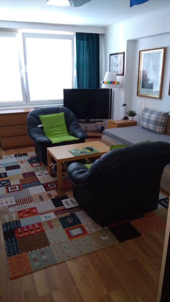 Prenájom bytu 1-izbový 25 m², Vokovická, Praha, Praha Prenájom bytu 1-izbový 25 m², Vokovická, Praha, Praha