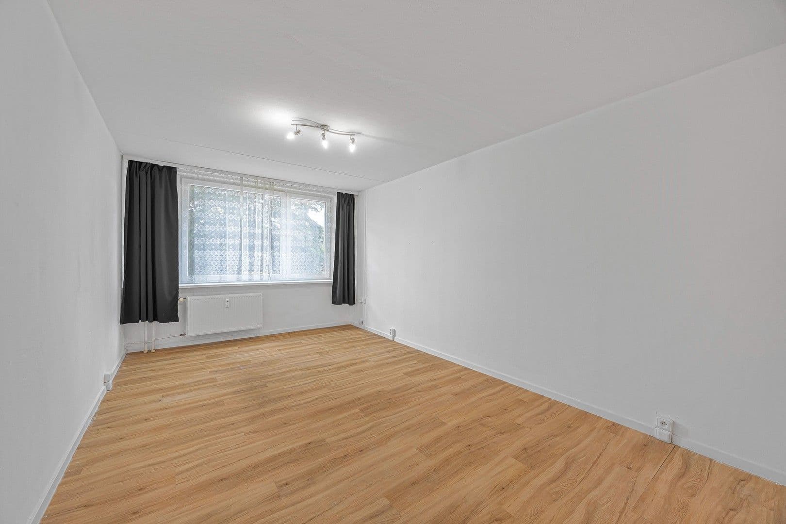 Prenájom bytu 2-izbový 49 m², Janovská, Praha, Praha Prenájom bytu 2-izbový 49 m², Janovská, Praha, Praha