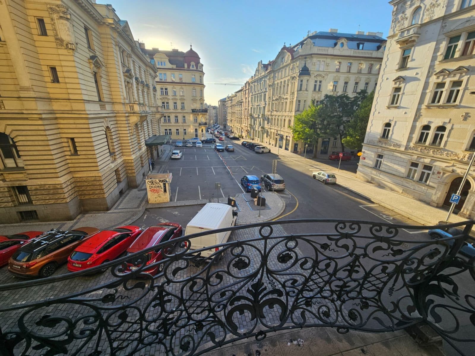 Prenájom bytu 3-izbový 97 m², Šubertova, Praha, Praha Prenájom bytu 3-izbový 97 m², Šubertova, Praha, Praha
