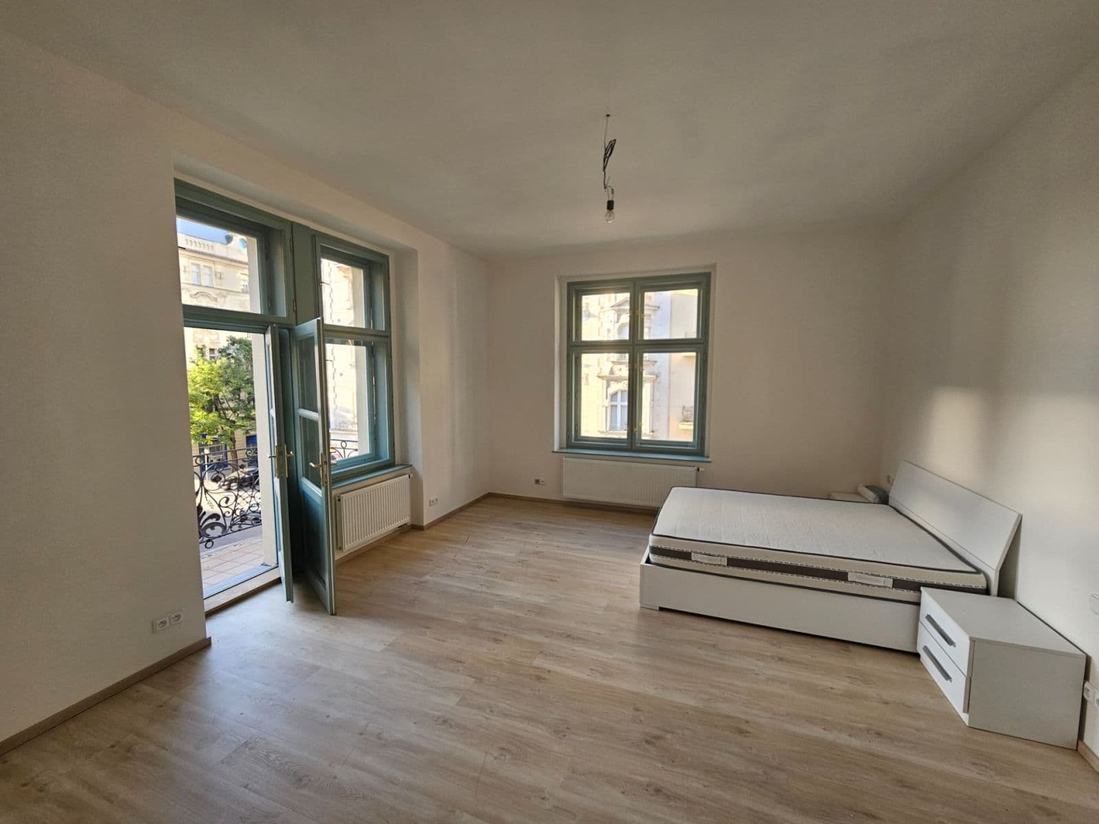 Prenájom bytu 3-izbový 97 m², Šubertova, Praha, Praha Prenájom bytu 3-izbový 97 m², Šubertova, Praha, Praha
