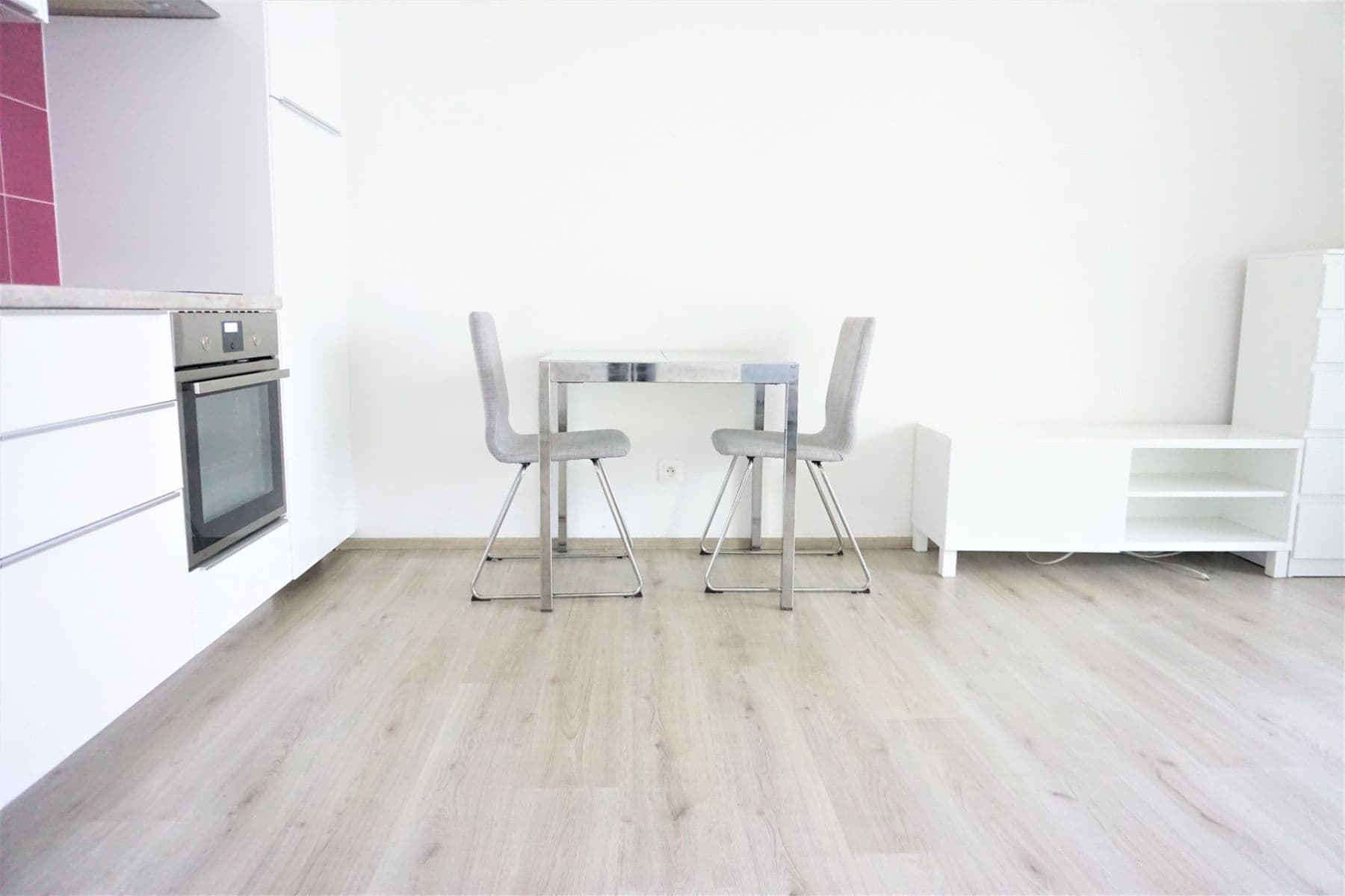 Prenájom bytu 1-izbový 39 m², Počernická, Praha, Praha Prenájom bytu 1-izbový 39 m², Počernická, Praha, Praha