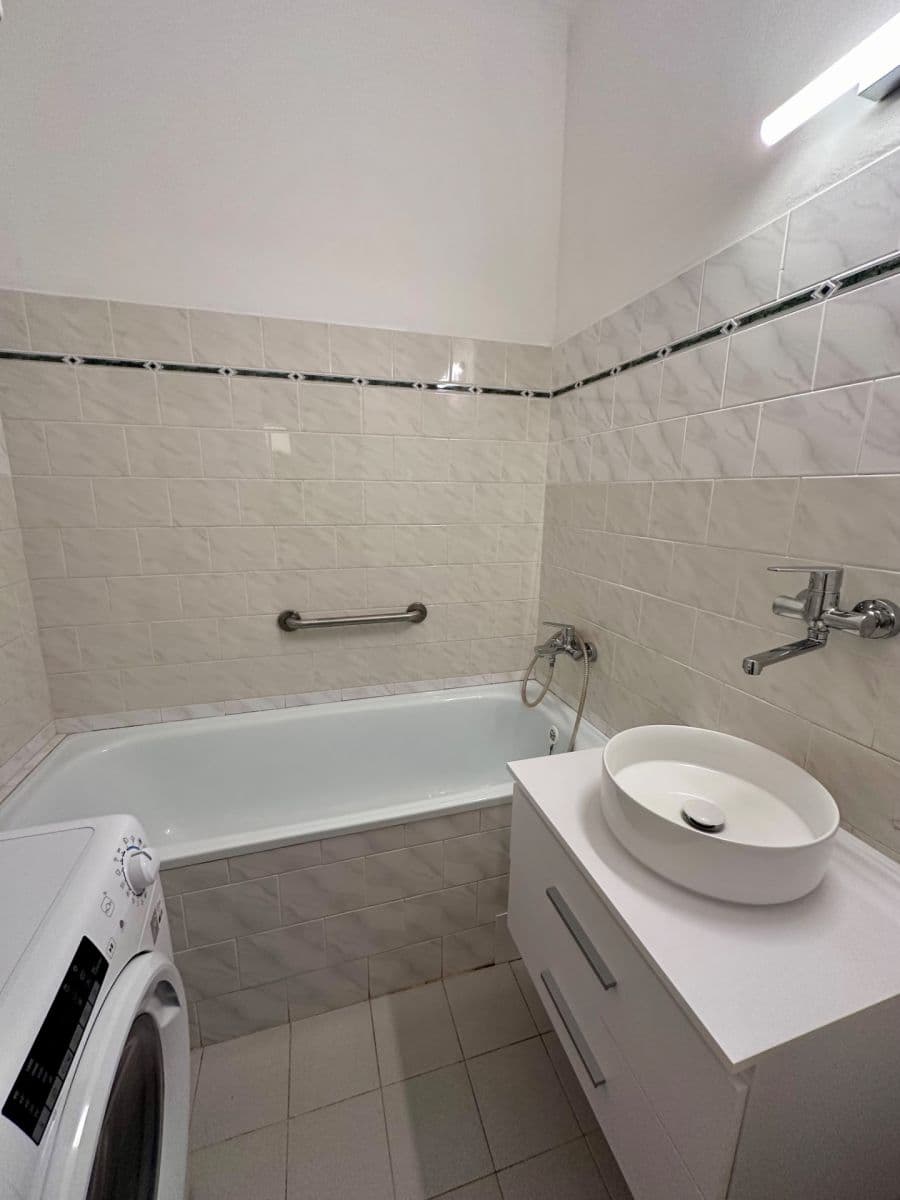 Prenájom bytu 2-izbový 51 m², Resslova, Nymburk, Středočeský kraj Prenájom bytu 2-izbový 51 m², Resslova, Nymburk, Středočeský kraj