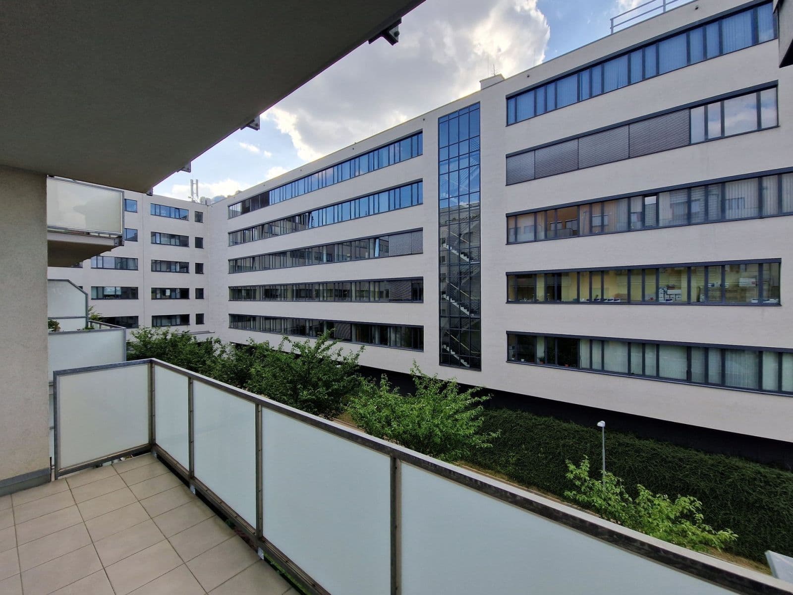 Prenájom bytu 2-izbový 63 m², Hanusova, Praha, Praha Prenájom bytu 2-izbový 63 m², Hanusova, Praha, Praha