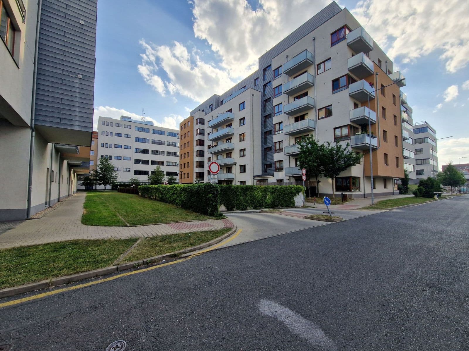 Prenájom bytu 2-izbový 63 m², Hanusova, Praha, Praha Prenájom bytu 2-izbový 63 m², Hanusova, Praha, Praha