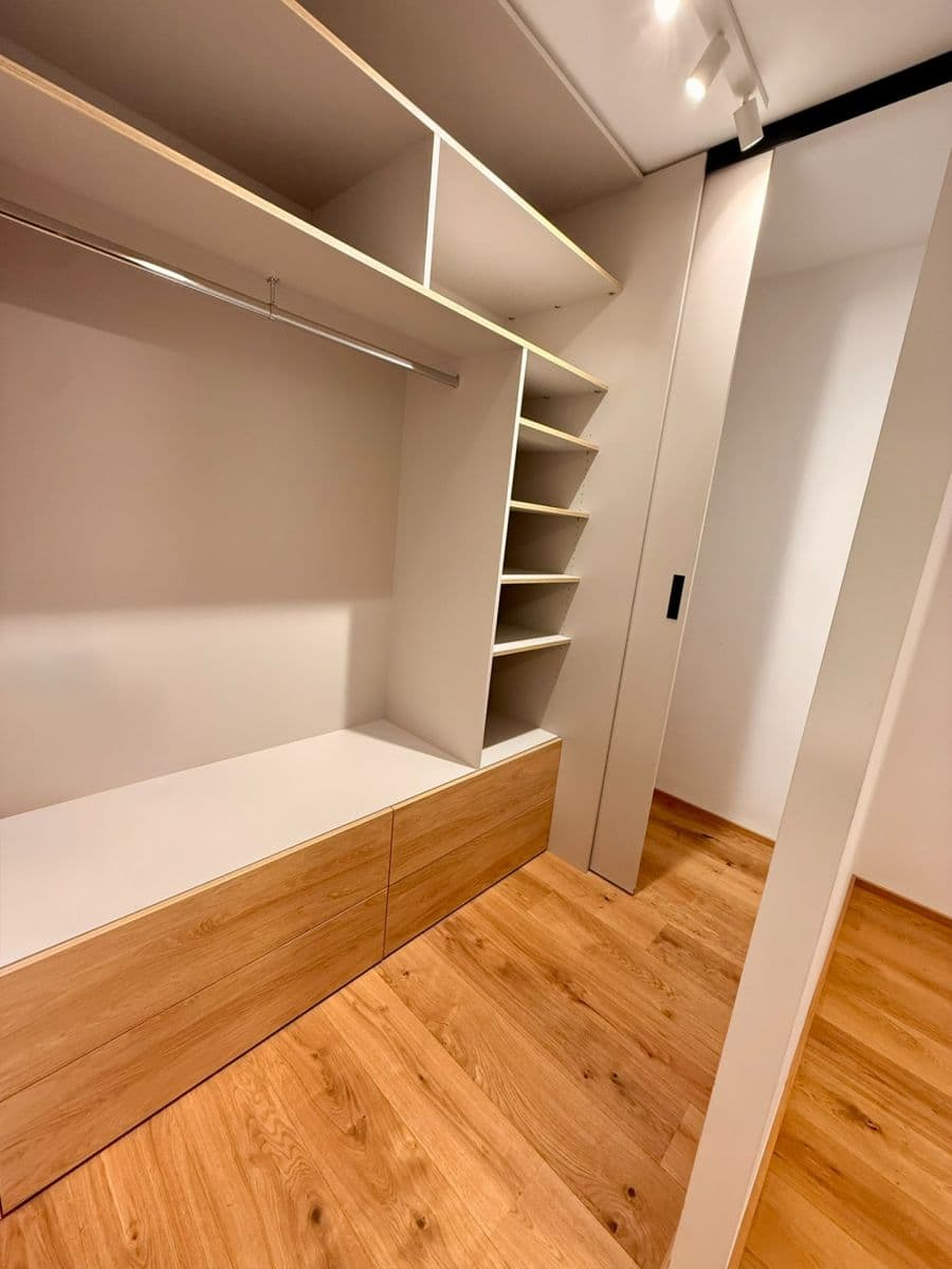 Prenájom bytu 2-izbový 46 m², Starokošířská, Praha, Praha Prenájom bytu 2-izbový 46 m², Starokošířská, Praha, Praha