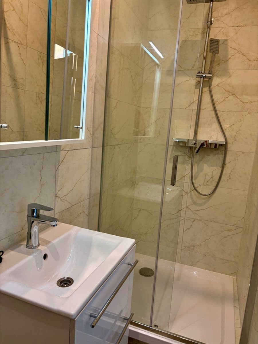 Prenájom bytu 2-izbový 38 m², náměstí Dr. M. Horákové, Karlovy Vary, Karlovarský kraj Prenájom bytu 2-izbový 38 m², náměstí Dr. M. Horákové, Karlovy Vary, Karlovarský kraj