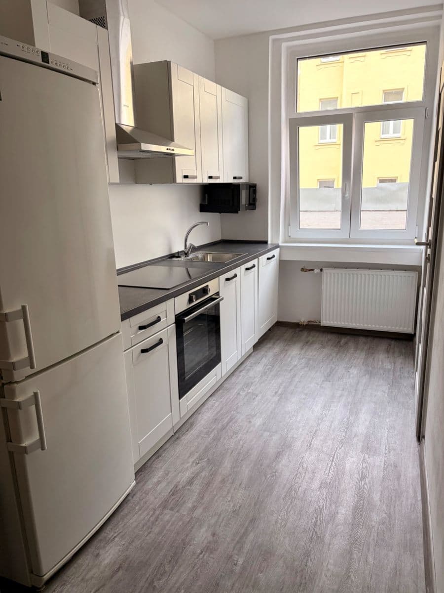 Prenájom bytu 2-izbový 38 m², náměstí Dr. M. Horákové, Karlovy Vary, Karlovarský kraj Prenájom bytu 2-izbový 38 m², náměstí Dr. M. Horákové, Karlovy Vary, Karlovarský kraj